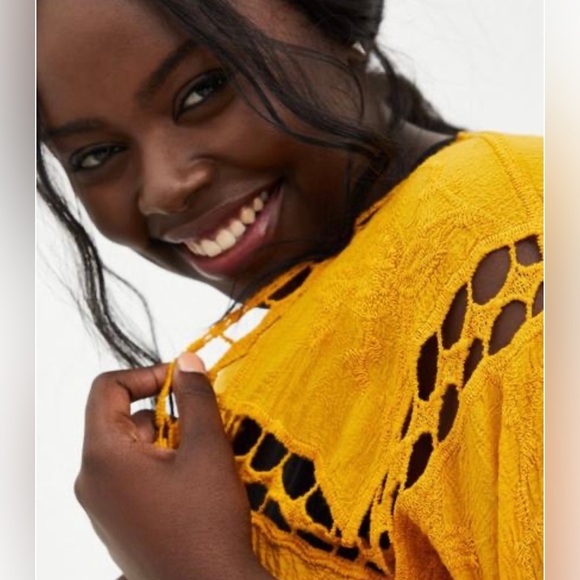 Torrid Gold Eyelet Inset Ruana - Picture 6 of 8